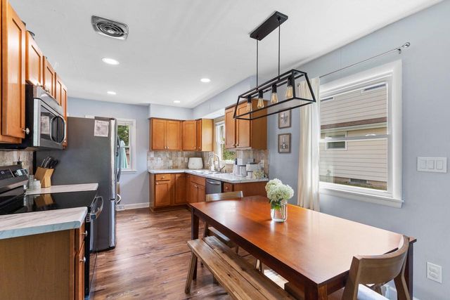 10156 W Montana AVENUE, West Allis, WI 53227