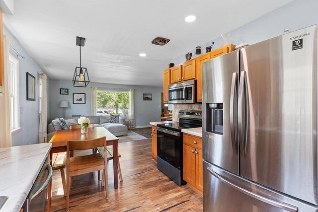 10156 W Montana AVENUE, West Allis, WI 53227