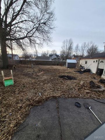 500 W 1st South Street, Mount Olive, IL 62069