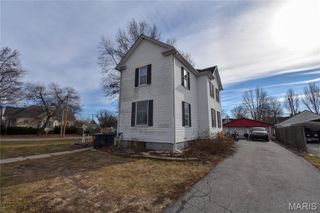 500 W 1st South Street, Mount Olive, IL 62069