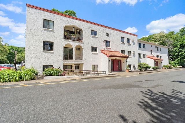 410 Fellsview Terrace 415, Stoneham, MA 02180