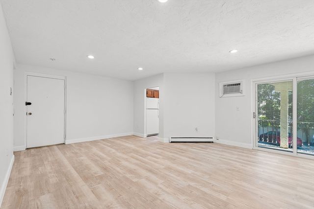 410 Fellsview Terrace 415, Stoneham, MA 02180