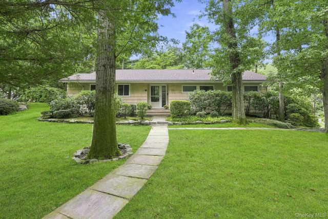 21 Seely Place, Scarsdale, NY 10583