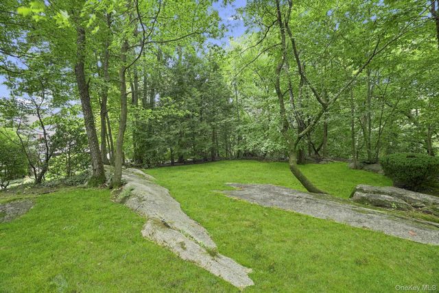 21 Seely Place, Scarsdale, NY 10583