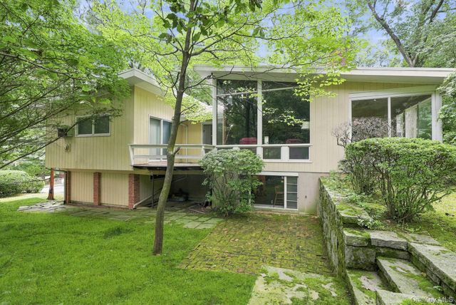 21 Seely Place, Scarsdale, NY 10583