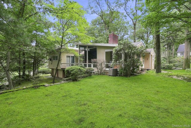21 Seely Place, Scarsdale, NY 10583