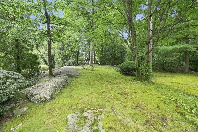 21 Seely Place, Scarsdale, NY 10583