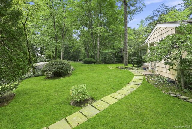 21 Seely Place, Scarsdale, NY 10583