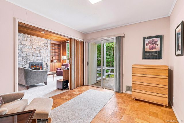 21 Seely Place, Scarsdale, NY 10583