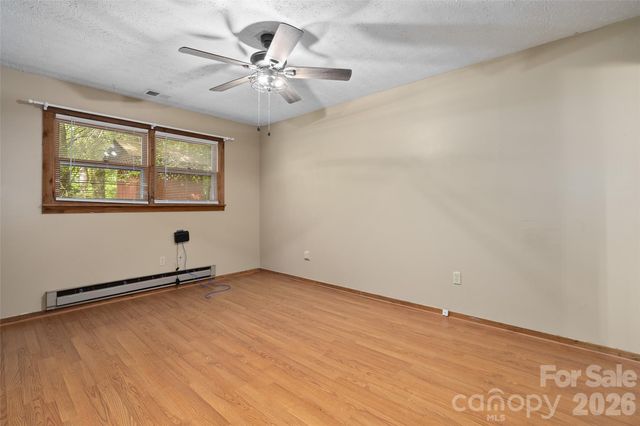 107 Pretty View Lane, Waynesville, NC 28786