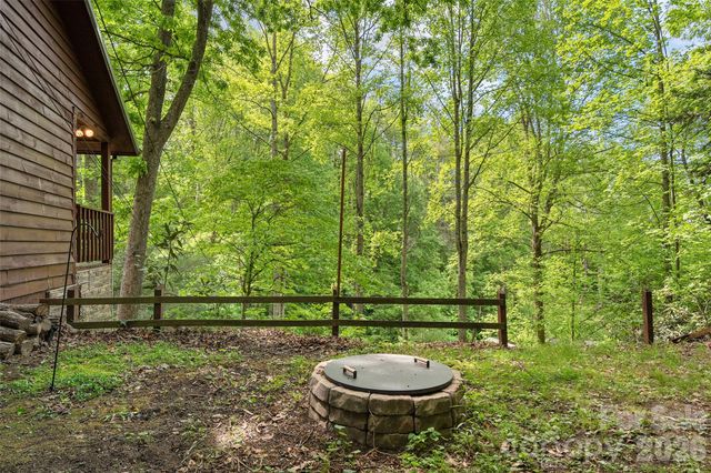 107 Pretty View Lane, Waynesville, NC 28786