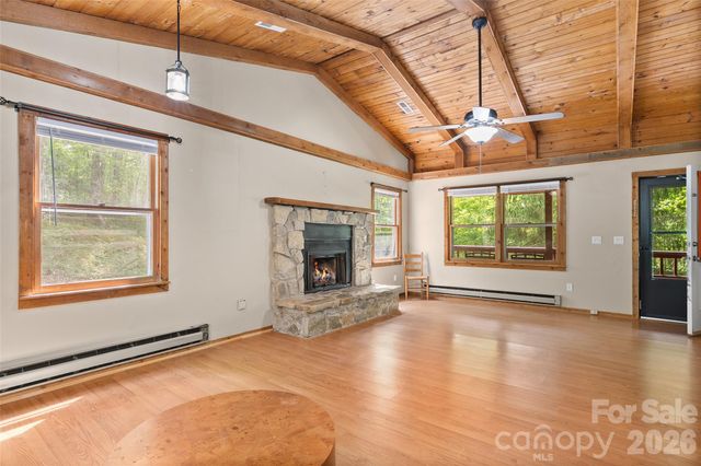 107 Pretty View Lane, Waynesville, NC 28786
