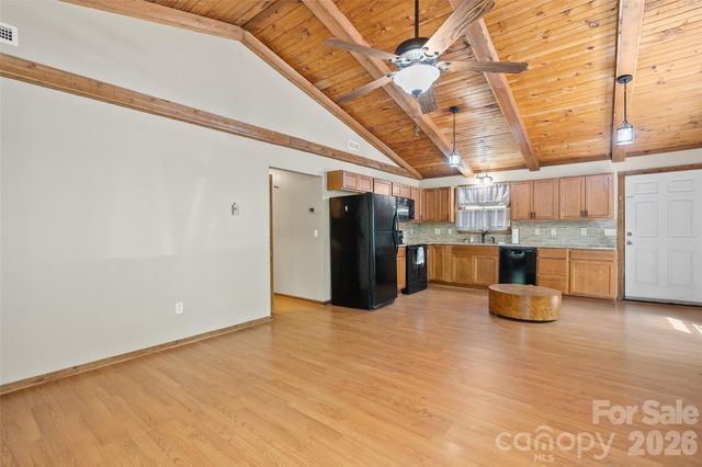 107 Pretty View Lane, Waynesville, NC 28786