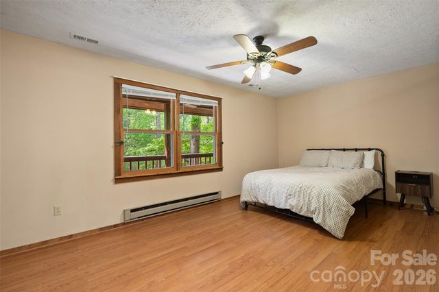 107 Pretty View Lane, Waynesville, NC 28786