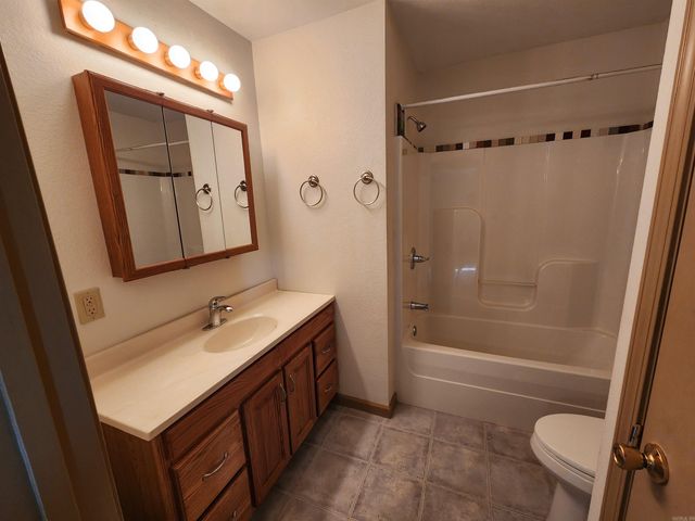 201 Church Ave, Mena, AR 71953