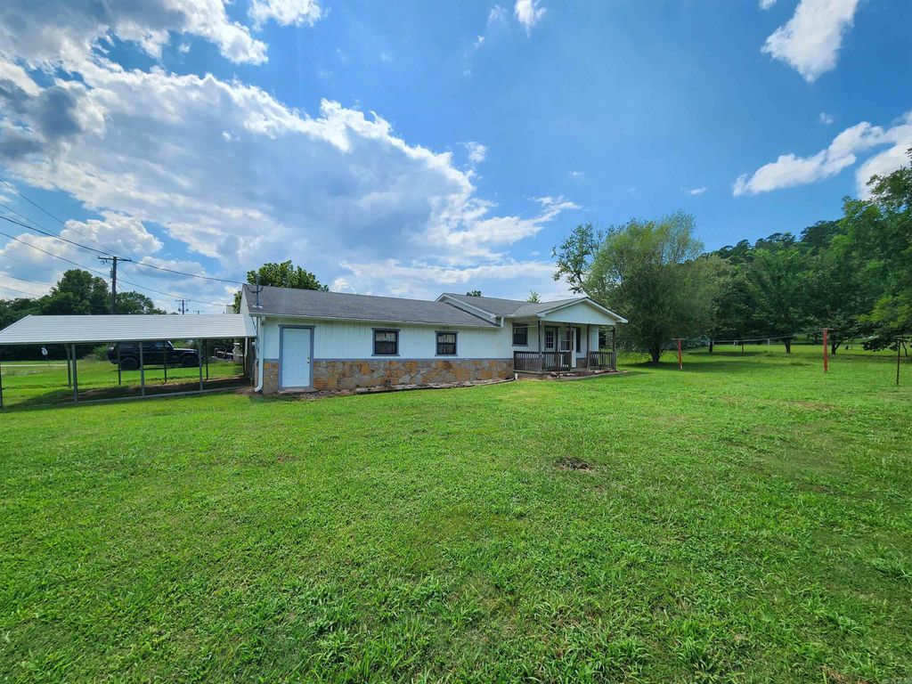 201 Church Ave, Mena, AR 71953