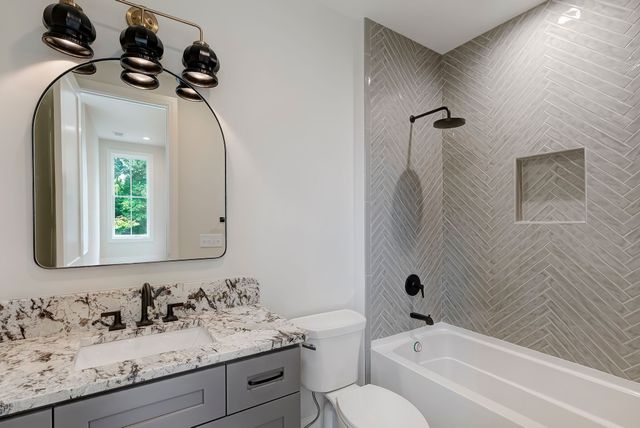 2915 Vaulx Ln, Nashville, TN 37204