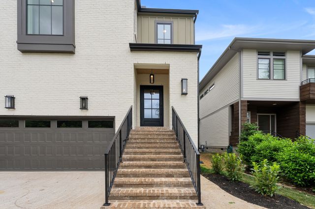 2915 Vaulx Ln, Nashville, TN 37204