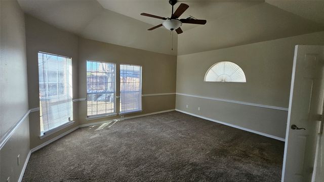 11701 Pheasant Creek Drive, Fort Worth, TX 76244