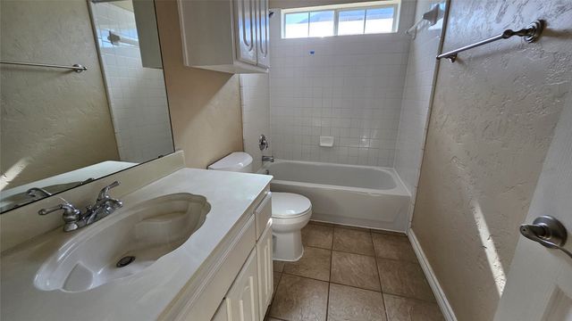 11701 Pheasant Creek Drive, Fort Worth, TX 76244