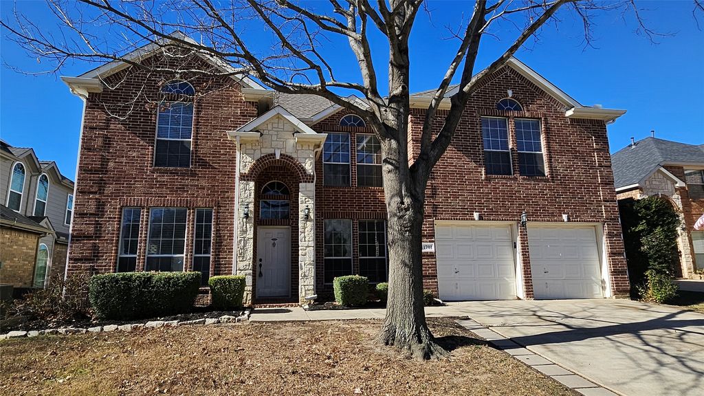11701 Pheasant Creek Drive, Fort Worth, TX 76244