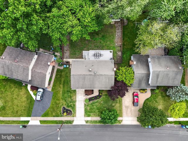 42 REGENT RD, Cherry Hill, NJ 08003