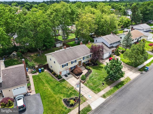 42 REGENT RD, Cherry Hill, NJ 08003