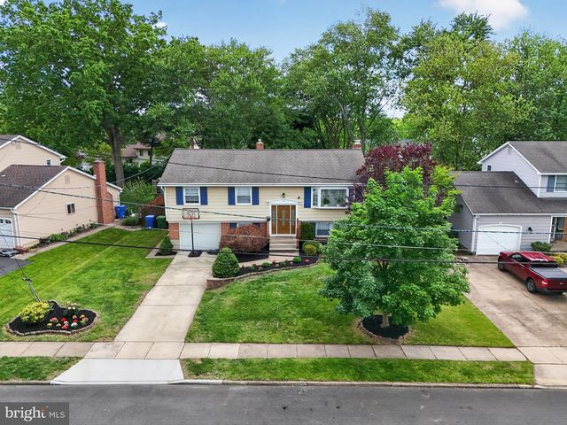42 REGENT RD, Cherry Hill, NJ 08003