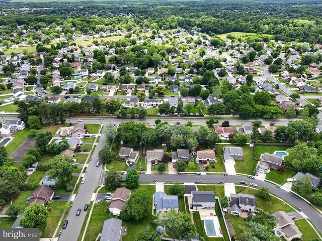 42 REGENT RD, Cherry Hill, NJ 08003