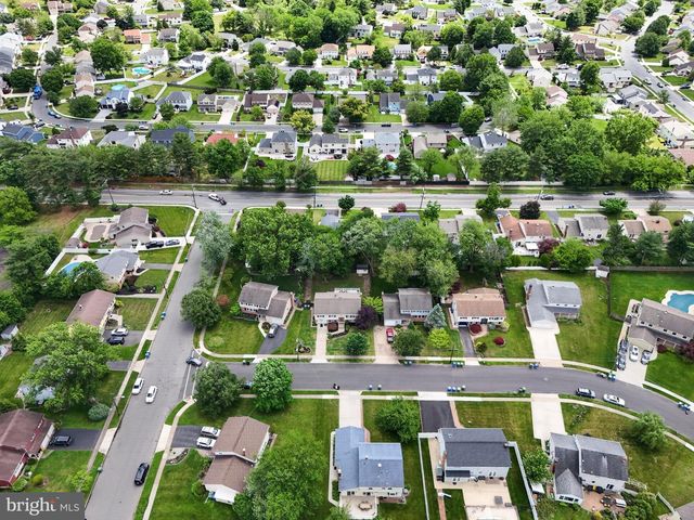 42 REGENT RD, Cherry Hill, NJ 08003