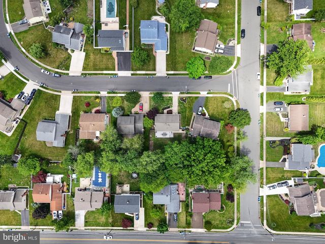 42 REGENT RD, Cherry Hill, NJ 08003