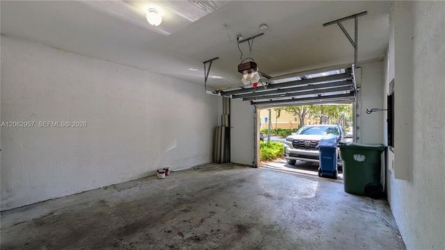 2231 N Cordoba Bend, Weston, FL 33327