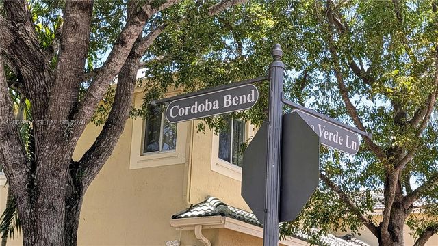2231 N Cordoba Bend, Weston, FL 33327