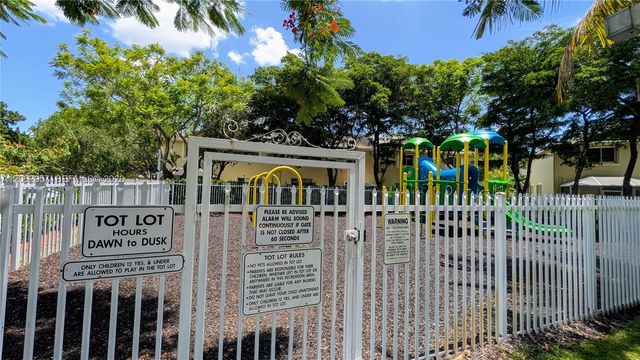 2231 N Cordoba Bend, Weston, FL 33327