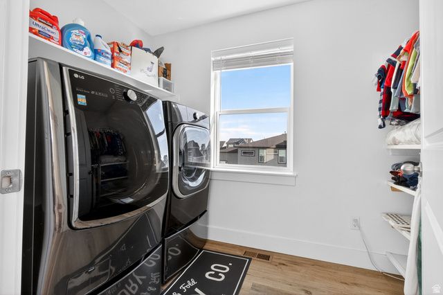 2429 W 2900 N, Farr West, UT 84404