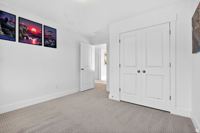 2429 W 2900 N, Farr West, UT 84404