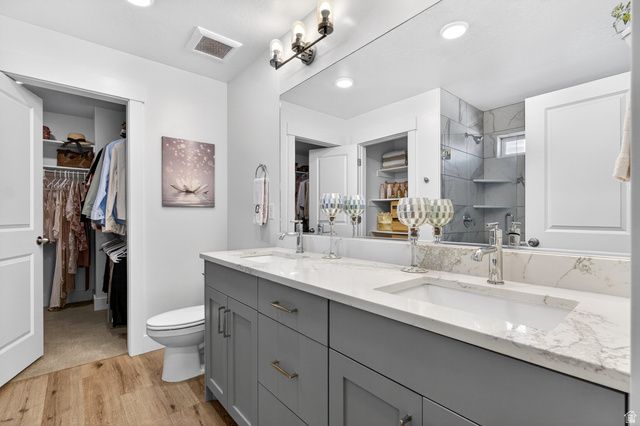 2429 W 2900 N, Farr West, UT 84404