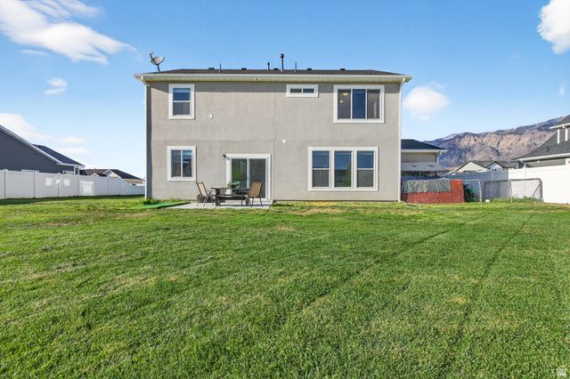 2429 W 2900 N, Farr West, UT 84404