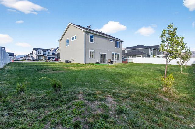 2429 W 2900 N, Farr West, UT 84404