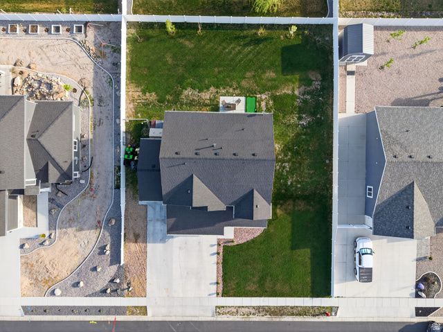 2429 W 2900 N, Farr West, UT 84404