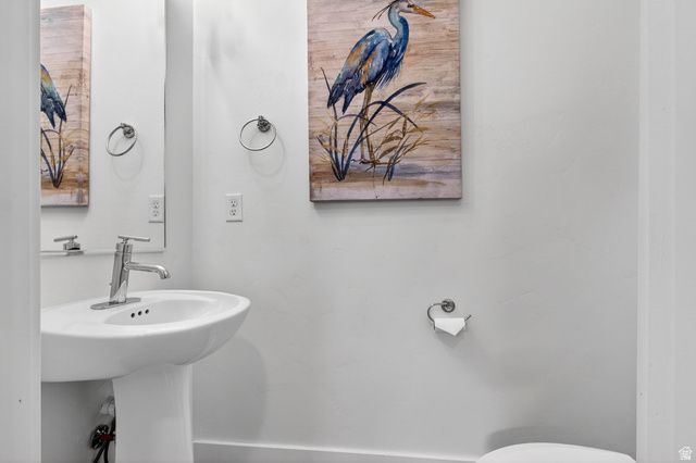 2429 W 2900 N, Farr West, UT 84404