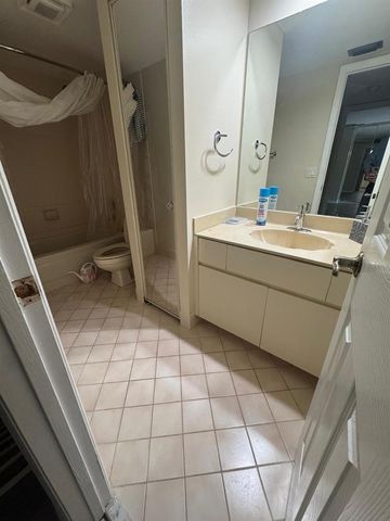 730 NW 98th Circle, Plantation, FL 33324
