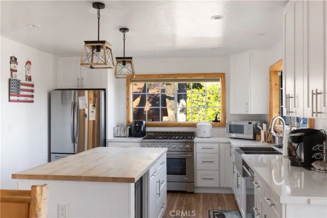 881 Paine Road, Big Bear, CA 92315