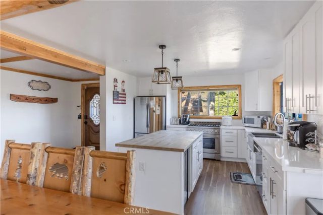 881 Paine Road, Big Bear, CA 92315