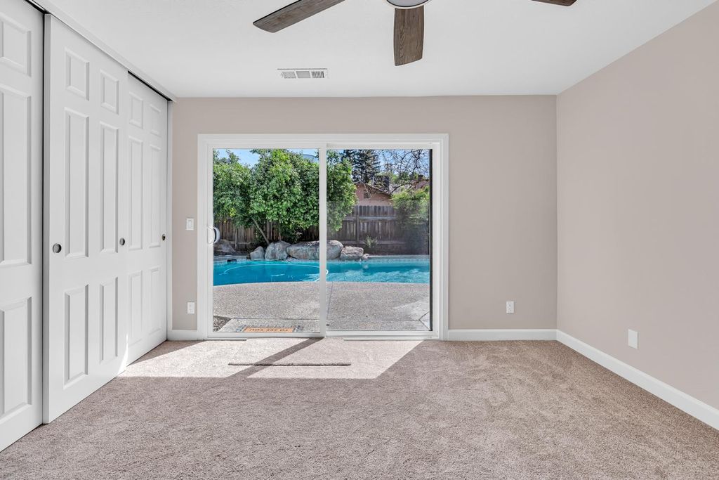 Image 18 of property listing at 825 E Decatur Avenue, Fresno, CA 93720