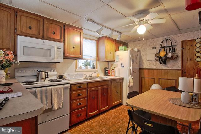 220 WILSON ST, Pottstown, PA 19464