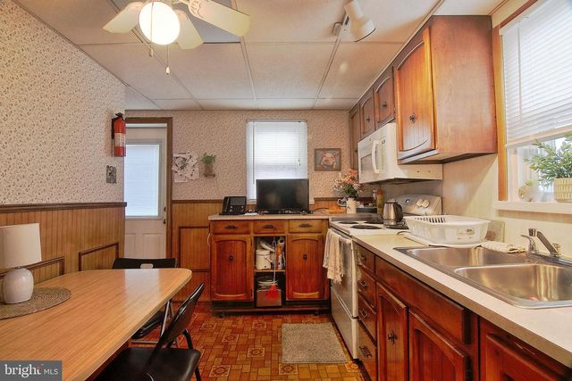 220 WILSON ST, Pottstown, PA 19464