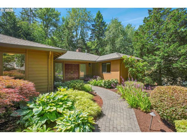 21 WESTMINSTER Dr, Lake Oswego, OR 97034