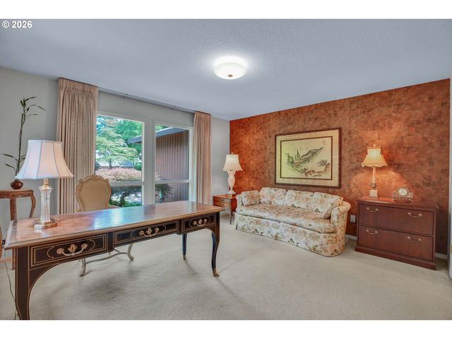 21 WESTMINSTER Dr, Lake Oswego, OR 97034