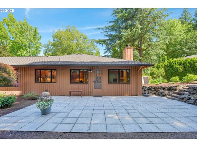 21 WESTMINSTER Dr, Lake Oswego, OR 97034